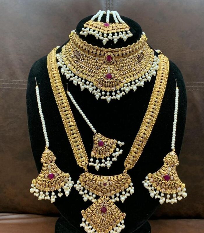 gul-e-noor bridal set